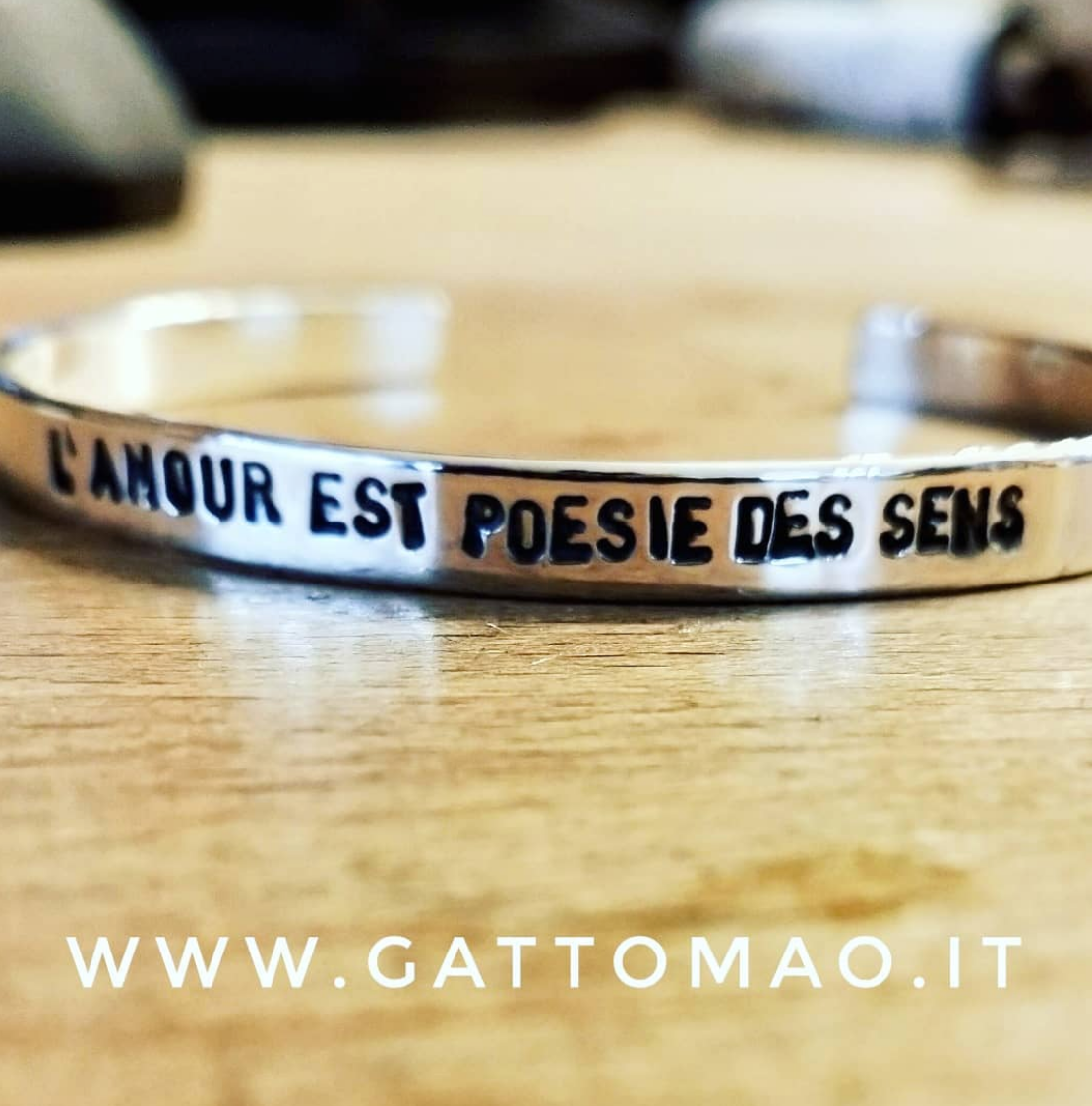 Bracciale Rigido Testo con Incisione Personalizzata