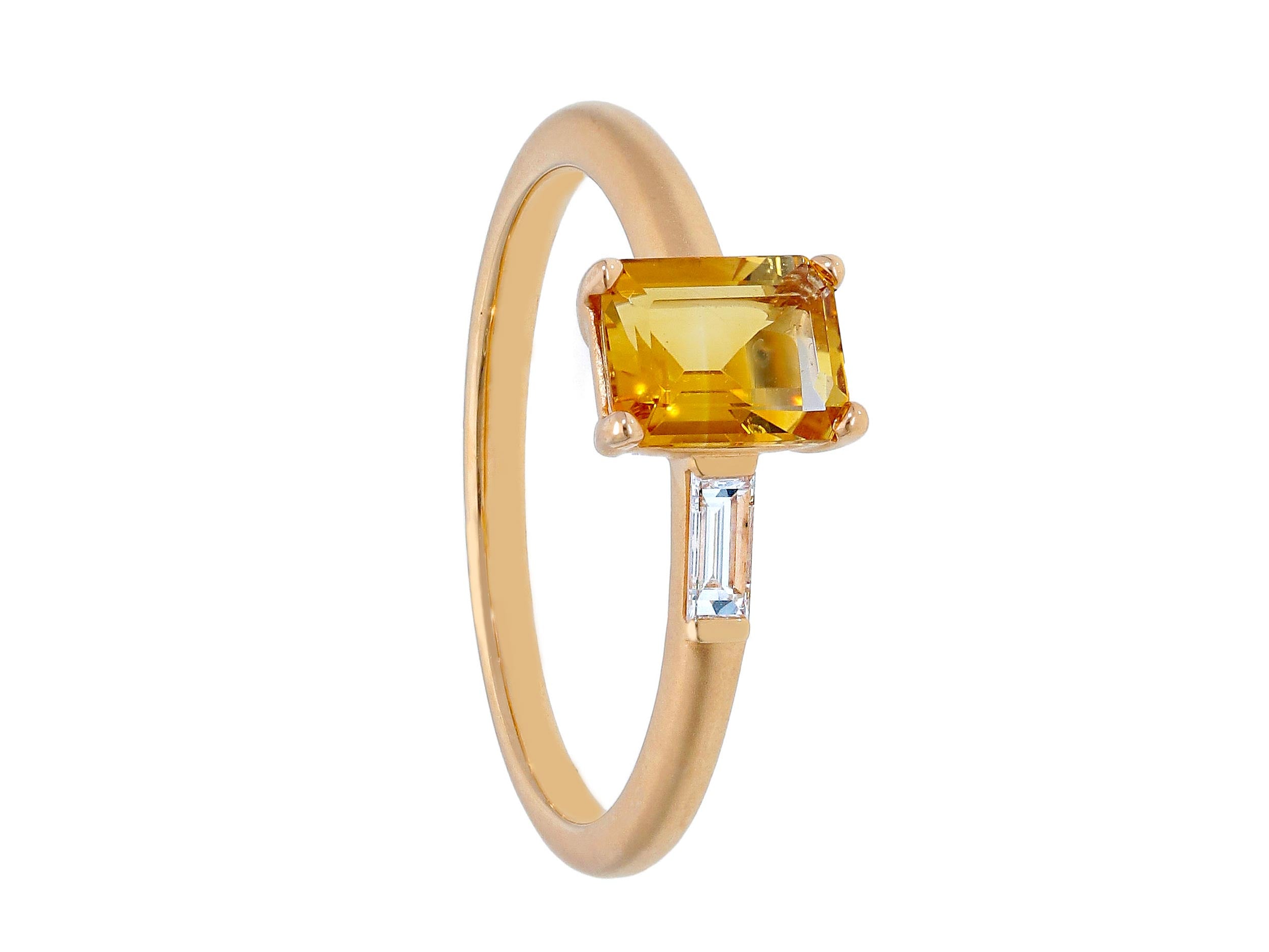 Anello Della Pietra Preziosa Di Forma Del Fiore Con Topazio Blu Su Fondo Vago Loto Dell Oro Bianco Il Diamante Adatti I Monili Image142389181 Anello Della Pietra Preziosa Di Forma Del Fiore Con Topazio Blu Su Fondo Vago Loto Dell Oro Bianco Il Diamante Adatti I Monili Image142389181