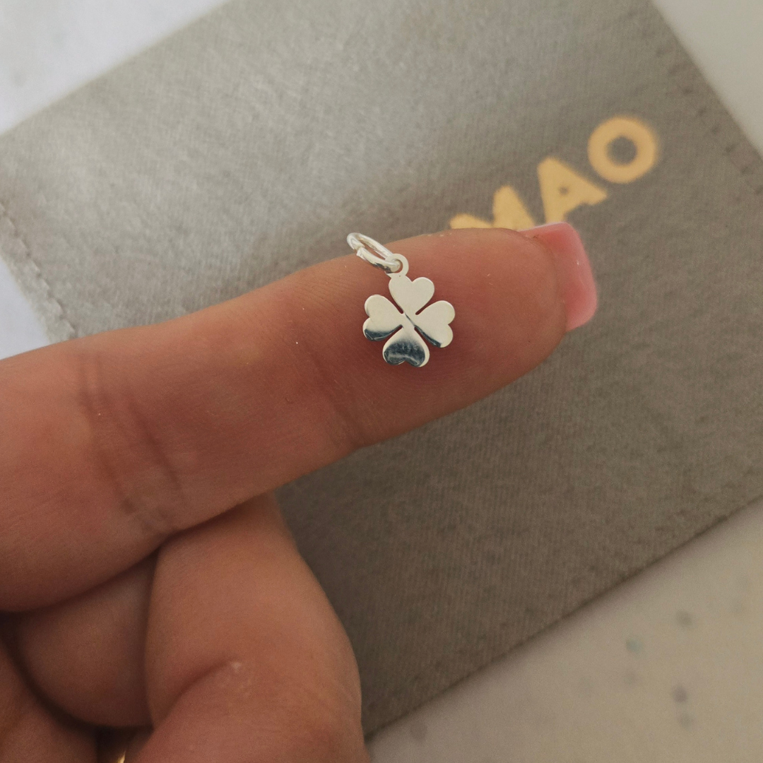 Ciondolo Charm Pesce in Argento 925, Smalto Nero e Rosso 13 mm - 1 pezzo - Tutti i Ciondoli Ciondolo Charm Pesce in Argento 925, Smalto Nero e Rosso 13 mm - 1 pezzo - Tutti i Ciondoli