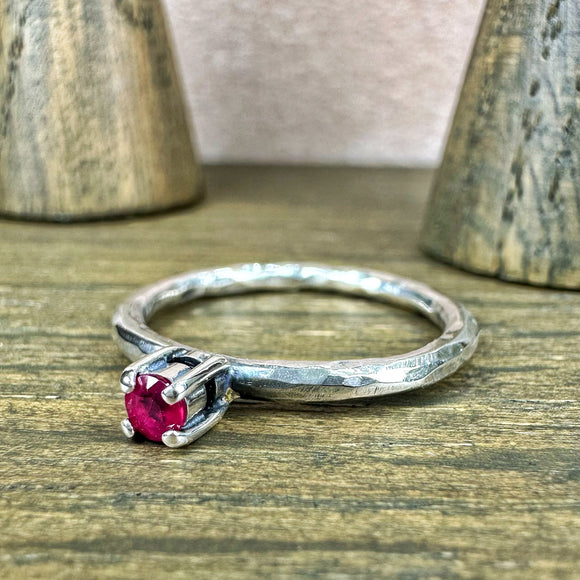 Solitario Argento 925 Rubino naturale