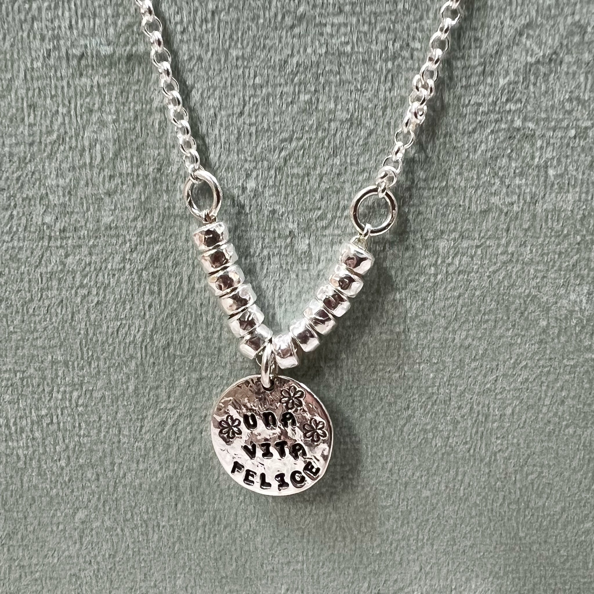 Collana con ciondolo a forma di luna e gatto, in argento sterling 925 Collana con ciondolo a forma di luna e gatto, in argento sterling 925