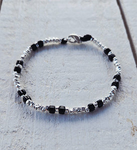 G.K3110 - Bracciale Argento 925 elementi neri e granelli